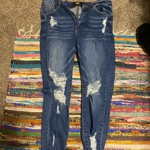 Ripped skinny jeans